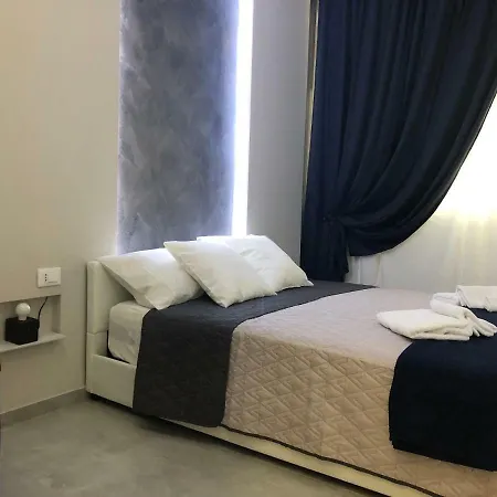 Turin Central Rooms Πανσιόν 3*
