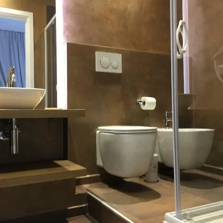 Πανσιόν Turin Central Rooms 2*