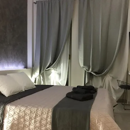 Гостевой дом Turin Central Rooms 3*