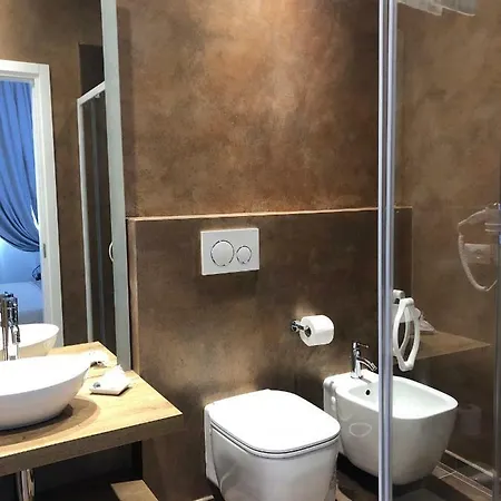 Turin Central Rooms Гостевой дом 3*