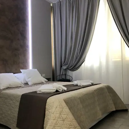 Turin Central Rooms 3* Turim